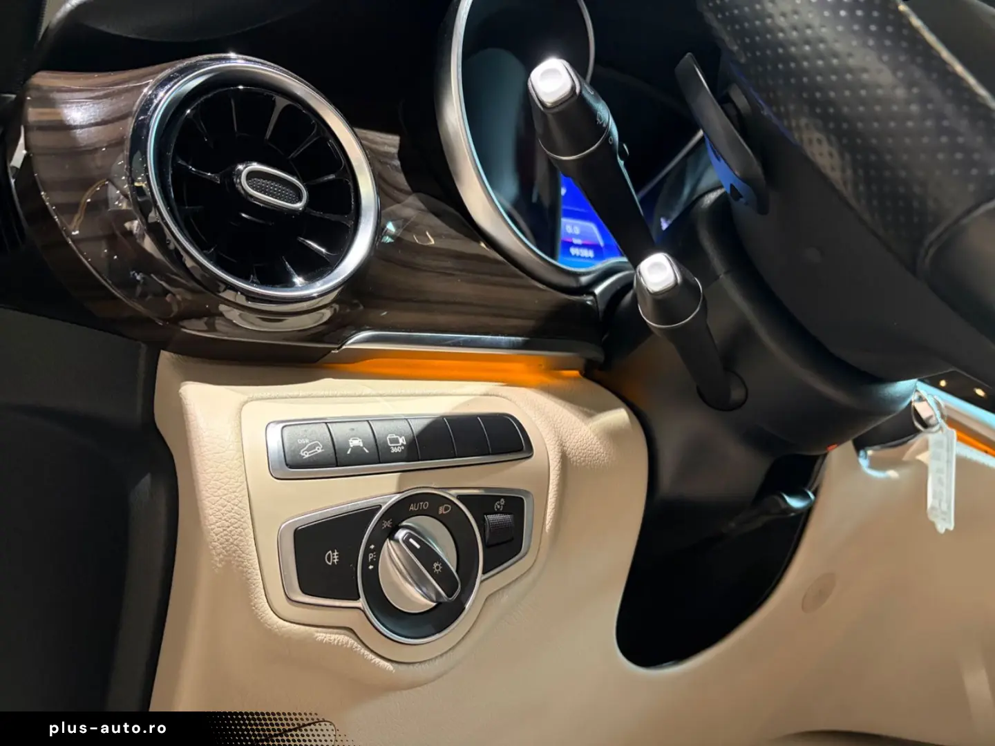 MERCEDES-BENZ V 300 d EDITION LED AHK 360 TISCH 6 SI&hellip;