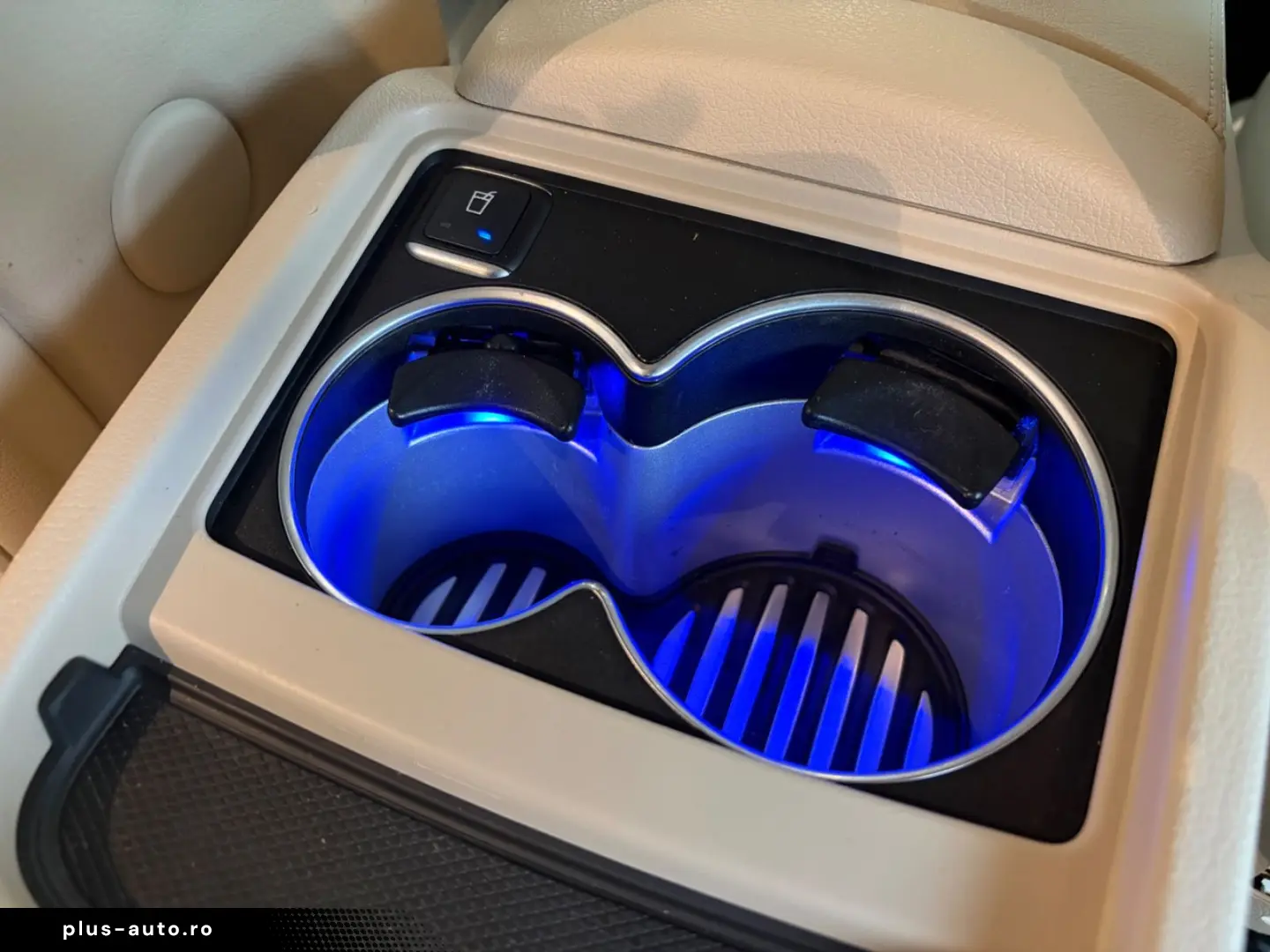 MERCEDES-BENZ V 300 d EDITION LED AHK 360 TISCH 6 SI&hellip;