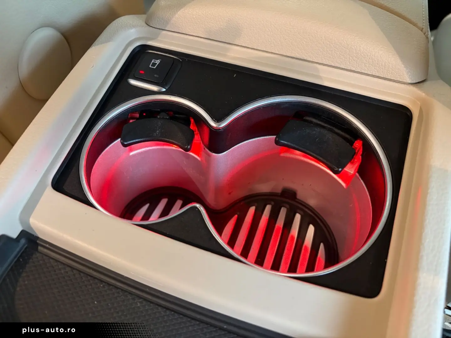 MERCEDES-BENZ V 300 d EDITION LED AHK 360 TISCH 6 SI&hellip;