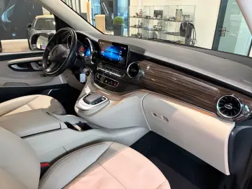 MERCEDES-BENZ V 300 d EDITION LED AHK 360 TISCH 6 SI&hellip;