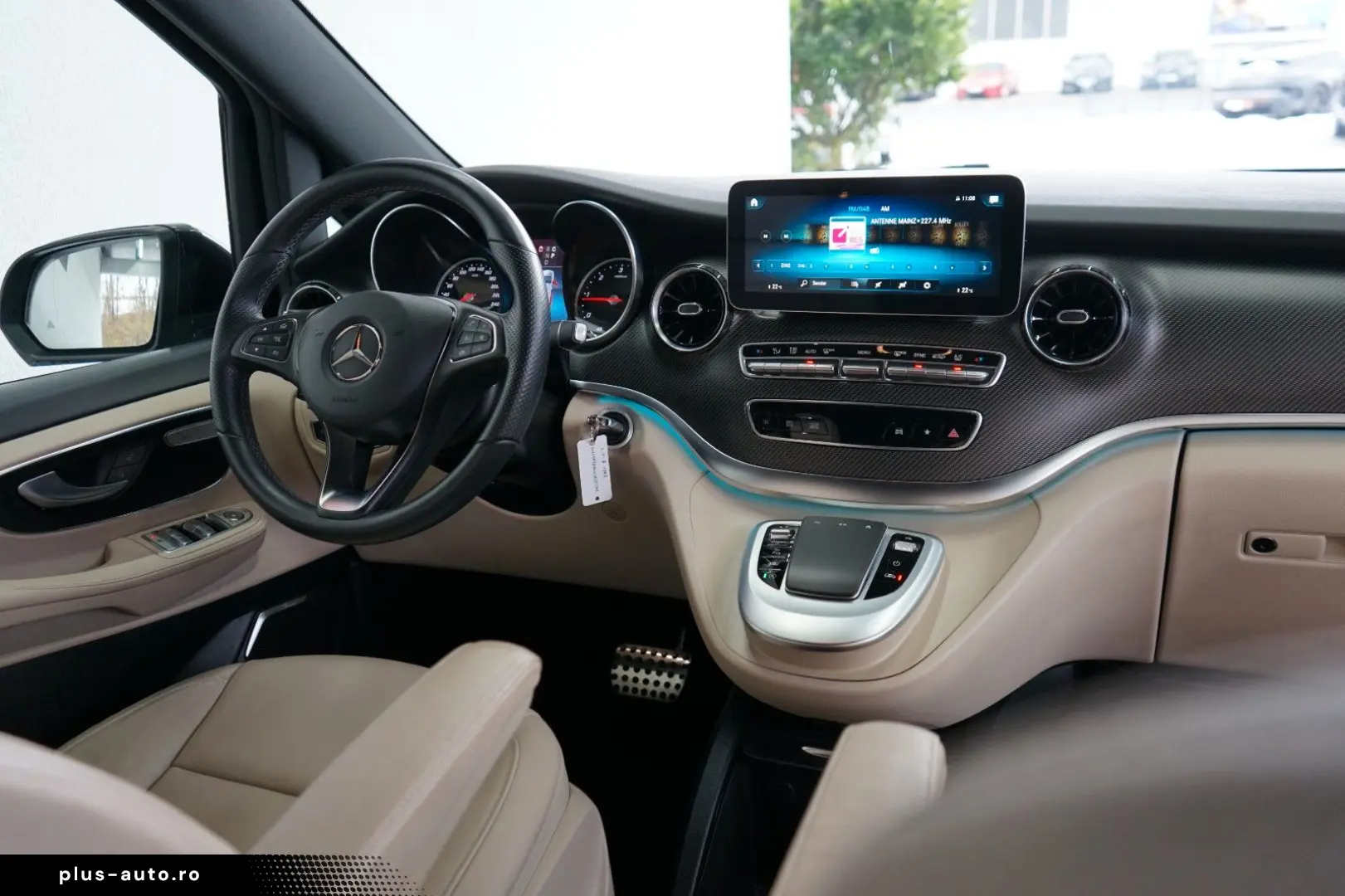 MERCEDES-BENZ V 250d 9G MY22 Avantgarde Kompakt AMG &hellip;