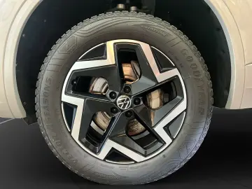 VW Touareg 3.0 TDI V6 4M R-Line AHK Matrix LM 19  N