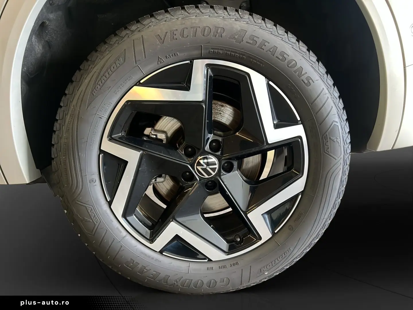 VW Touareg 3.0 TDI V6 4M R-Line AHK Matrix LM 19  N