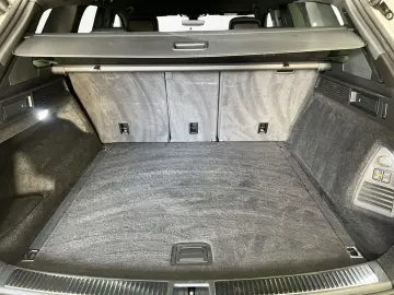 VW Touareg 3.0 TDI V6 4M R-Line AHK Matrix LM 19  N