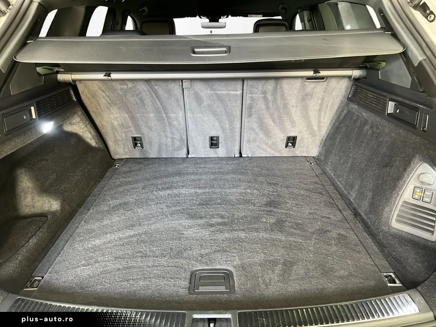 VW Touareg 3.0 TDI V6 4M R-Line AHK Matrix LM 19  N