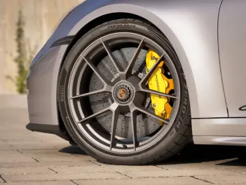 PORSCHE 911 CARRERA 4 GTS