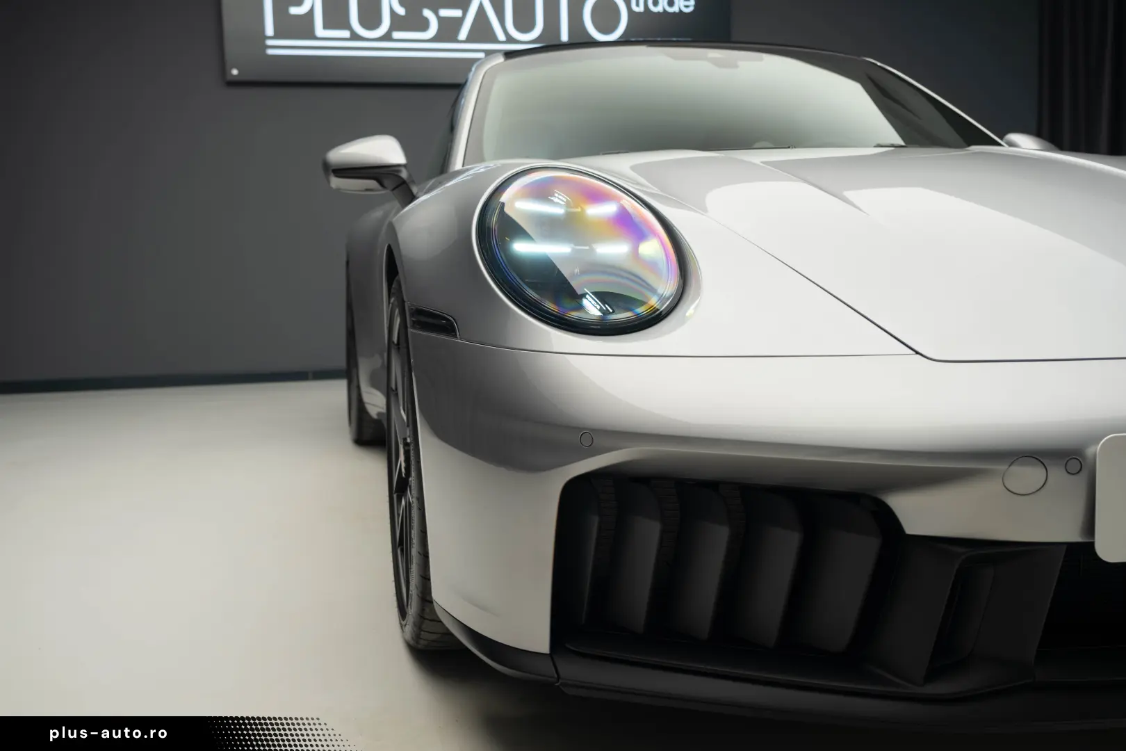 PORSCHE 911 992 CARRERA 4 GTS