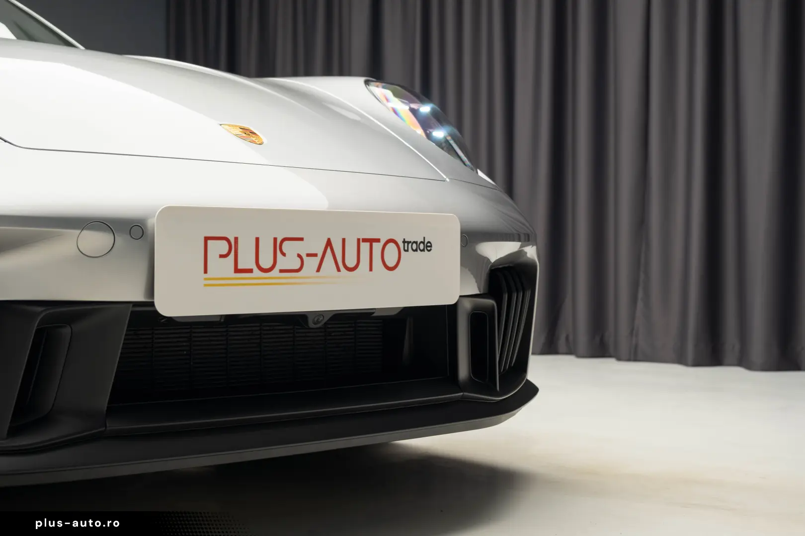 PORSCHE 911 992 CARRERA 4 GTS