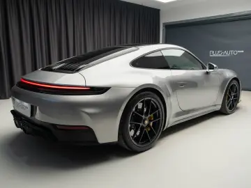 PORSCHE 911 992 CARRERA 4 GTS