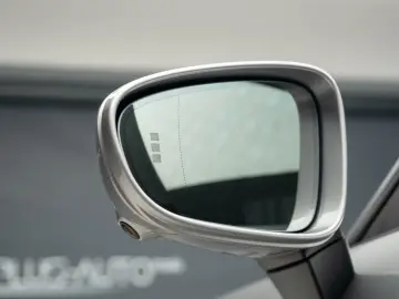 PORSCHE 911 992 CARRERA 4 GTS