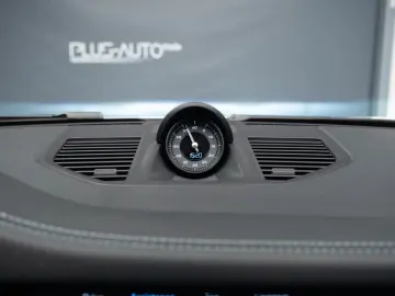 PORSCHE 911 992 CARRERA 4 GTS