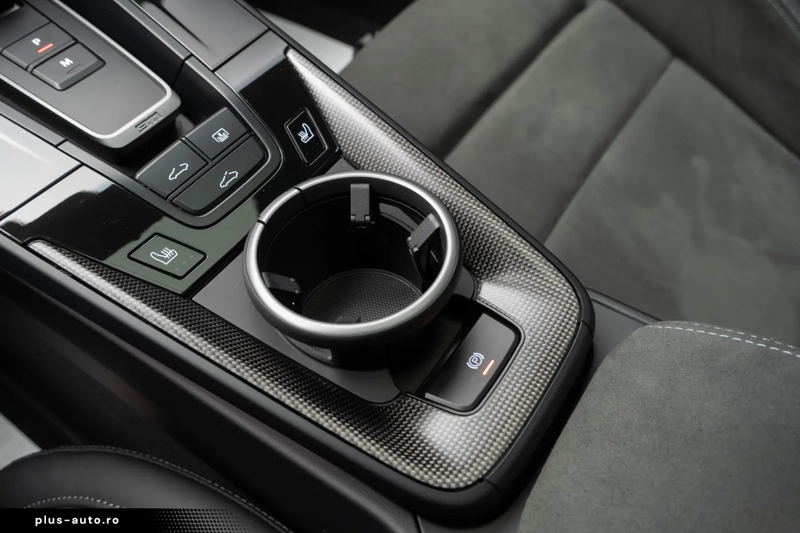 PORSCHE 911 992 CARRERA 4 GTS