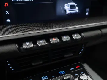 PORSCHE 911 992 CARRERA 4 GTS