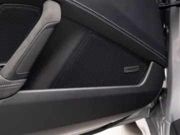 PORSCHE 911 992 CARRERA 4 GTS