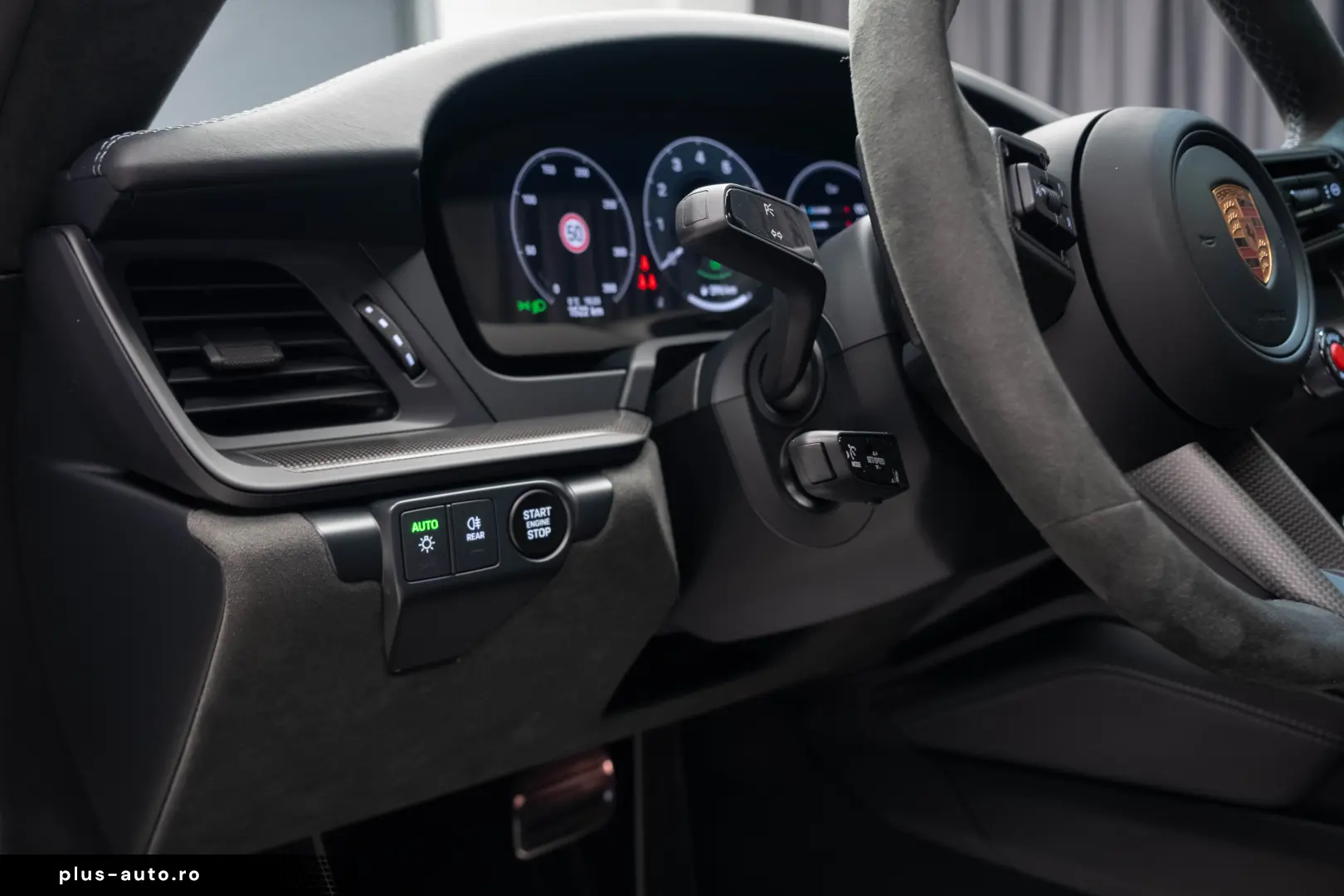 PORSCHE 911 992 CARRERA 4 GTS