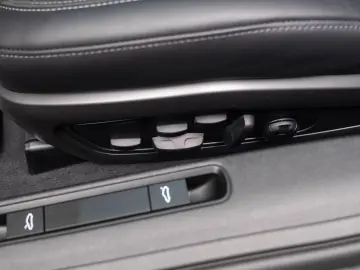 PORSCHE 911 992 CARRERA 4 GTS