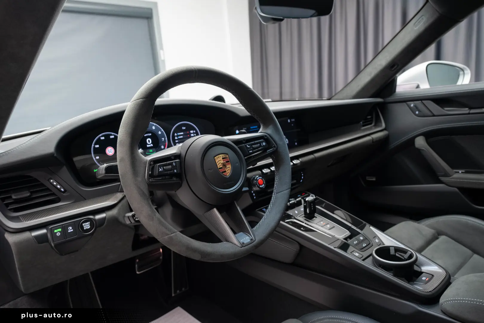 PORSCHE 911 992 CARRERA 4 GTS