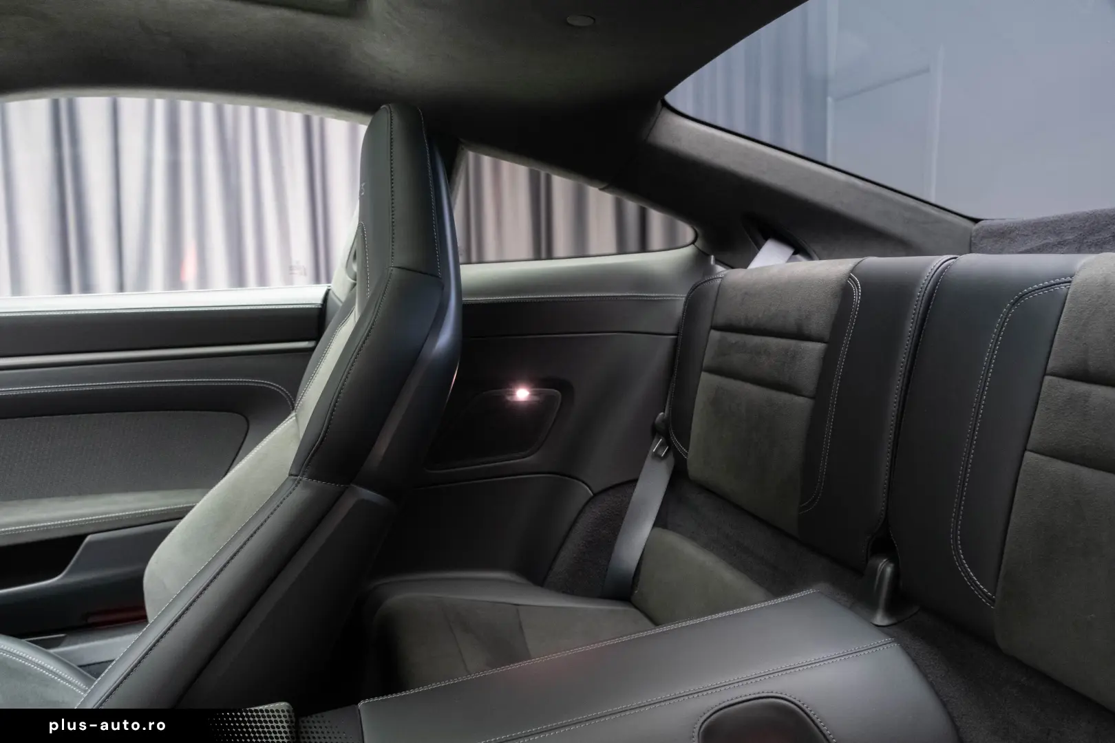 PORSCHE 911 992 CARRERA 4 GTS