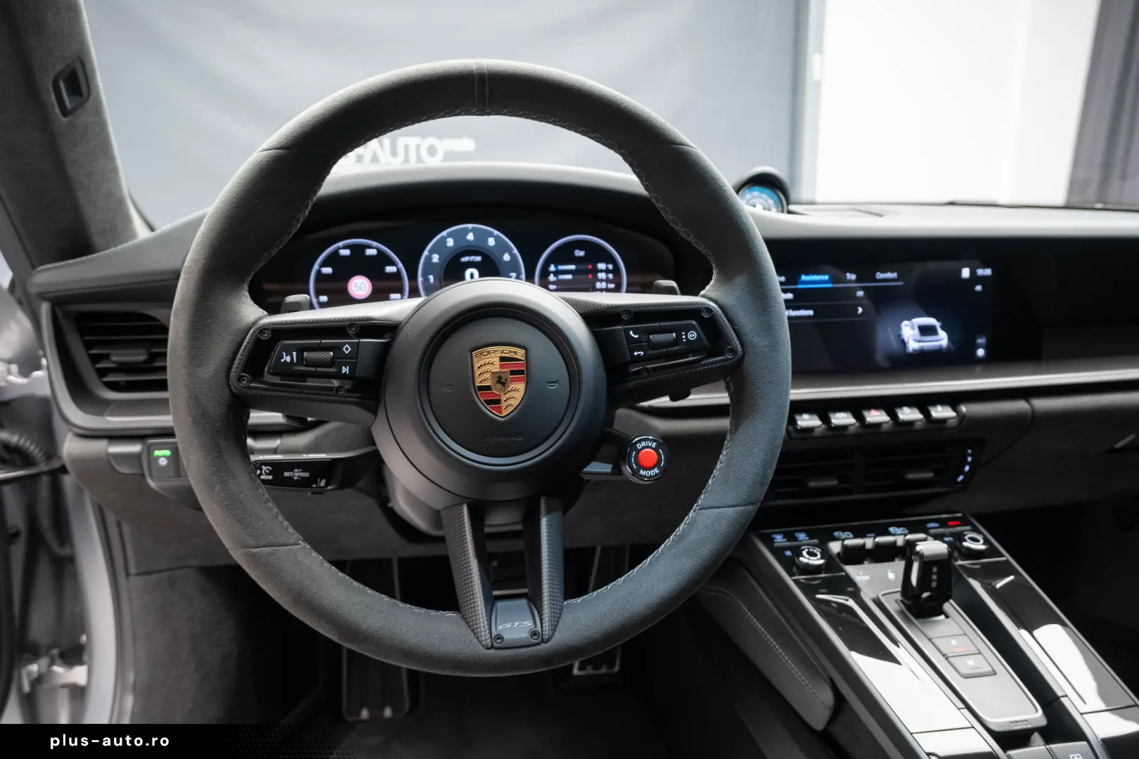 PORSCHE 911 992 CARRERA 4 GTS