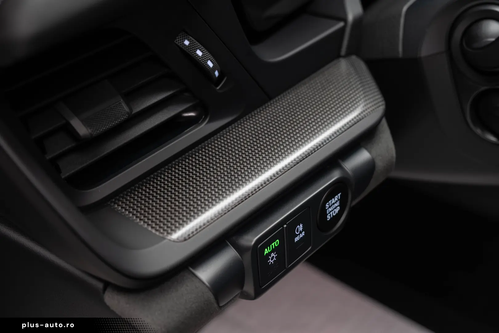 PORSCHE 911 992 CARRERA 4 GTS