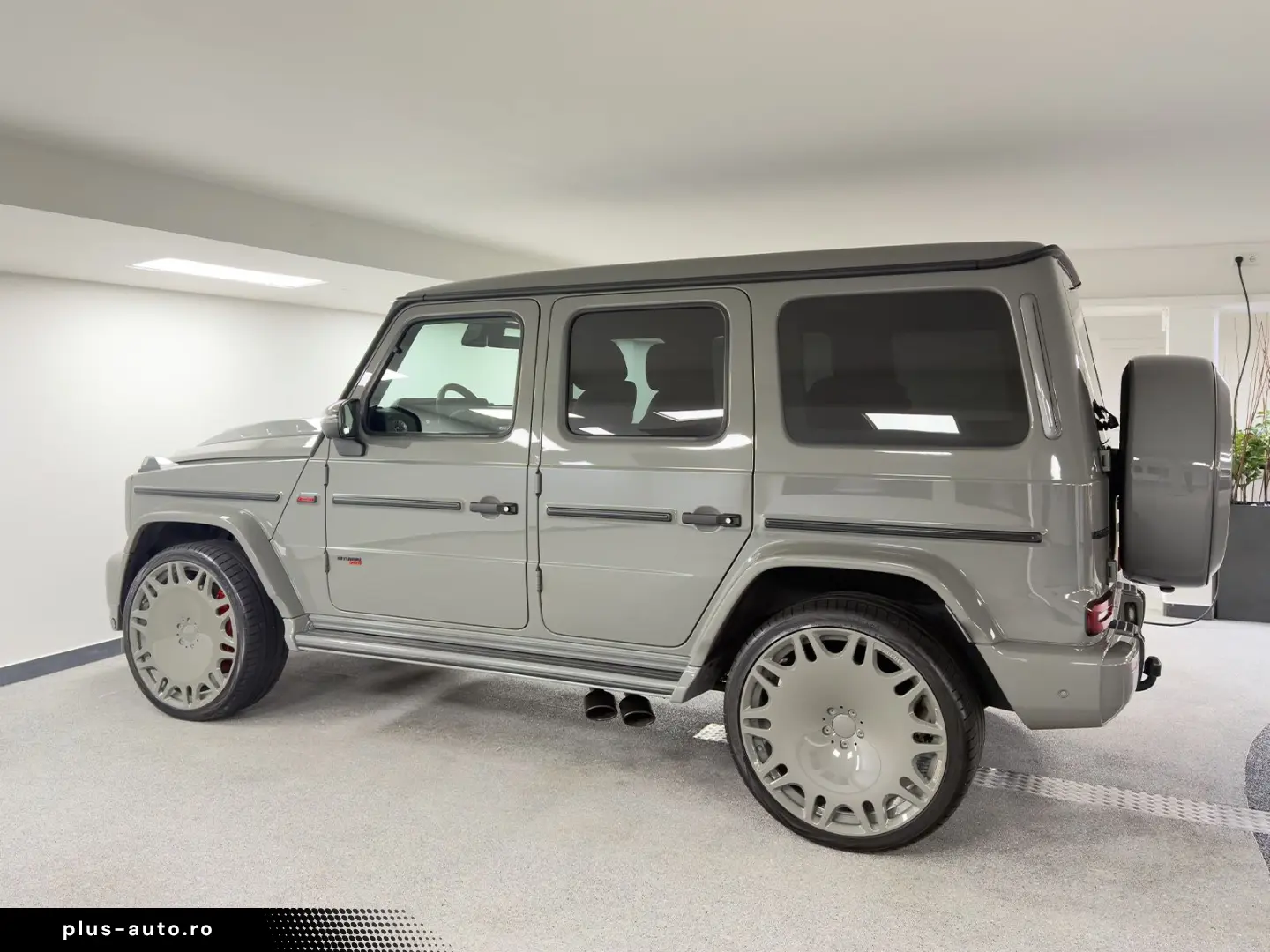 MERCEDES-BENZ G 63 AMG BRABUS 700  CLASSIC GREY
