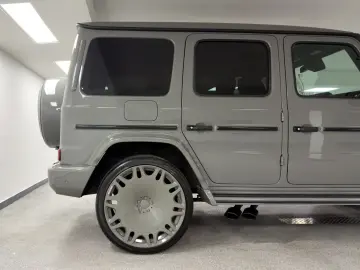 MERCEDES-BENZ G 63 AMG BRABUS 700  CLASSIC GREY