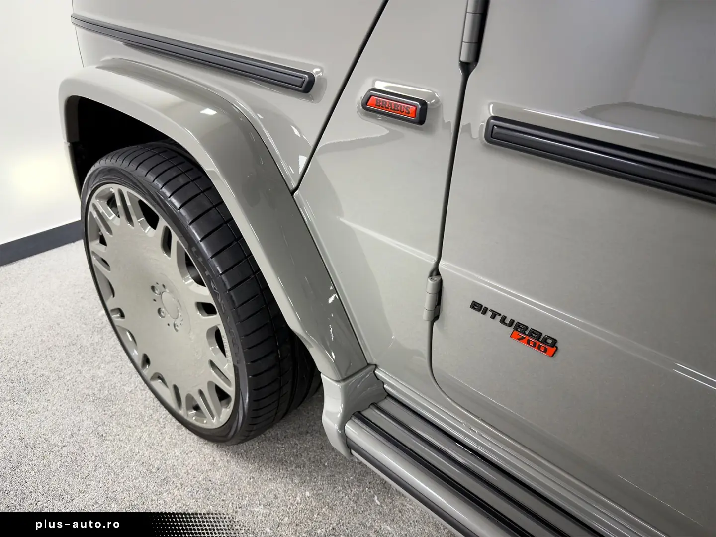 MERCEDES-BENZ G 63 AMG BRABUS 700  CLASSIC GREY