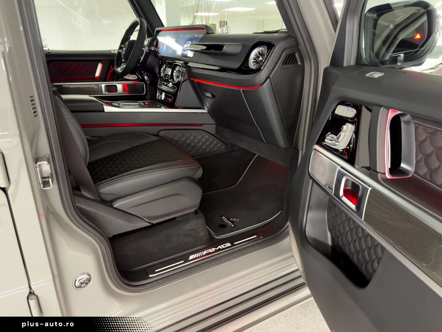 MERCEDES-BENZ G 63 AMG BRABUS 700  CLASSIC GREY