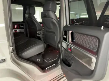 MERCEDES-BENZ G 63 AMG BRABUS 700  CLASSIC GREY