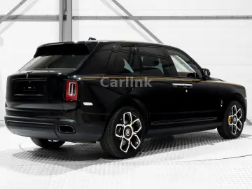 ROLLS ROYCE Cullinan Black Badge