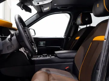 ROLLS ROYCE Cullinan Black Badge