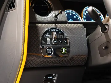 ROLLS ROYCE Cullinan Black Badge