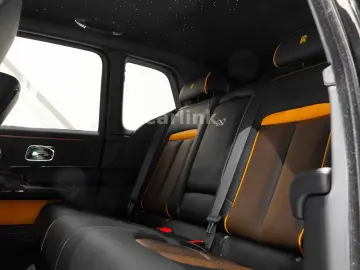 ROLLS ROYCE Cullinan Black Badge