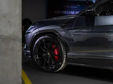 Lamborghini Urus 4.0 V8 650cp 2020 full PPF Carbon Fiber