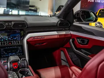 Lamborghini Urus 4.0 V8 650cp 2020 full PPF Carbon Fiber
