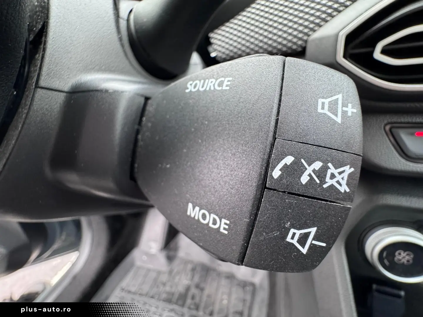 Dacia Logan TCE 2024