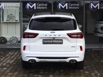 Ford Kuga ST-Line X 2.5L PHEV 243 CP AT