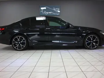 BMW 530dA LIMO~M-SPORTPAKET DEUTSCH RFK~1Hd