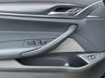 BMW 540 d xDrive M Sport AHK Rückfahrkam. Laserlicht