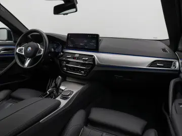 BMW 540d  xD M Sport Kamera HUD DAB H K Alarm 20Zoll