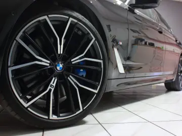 BMW 540dA xDrive LIMO M-SPORT~DEUTSCH UNFALLFREI S-D