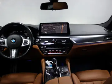 BMW 540dA xDrive LIMO M-SPORT~DEUTSCH UNFALLFREI S-D