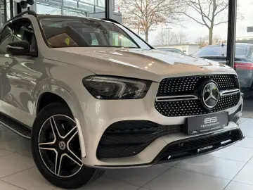 MERCEDES-BENZ GLE 300 d 4M  AMG NIGHT ACC PANO MASSA&hellip;
