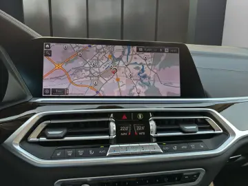 BMW X7 xDrive30d LED NAVI HUD PANO MEMORY H K 20