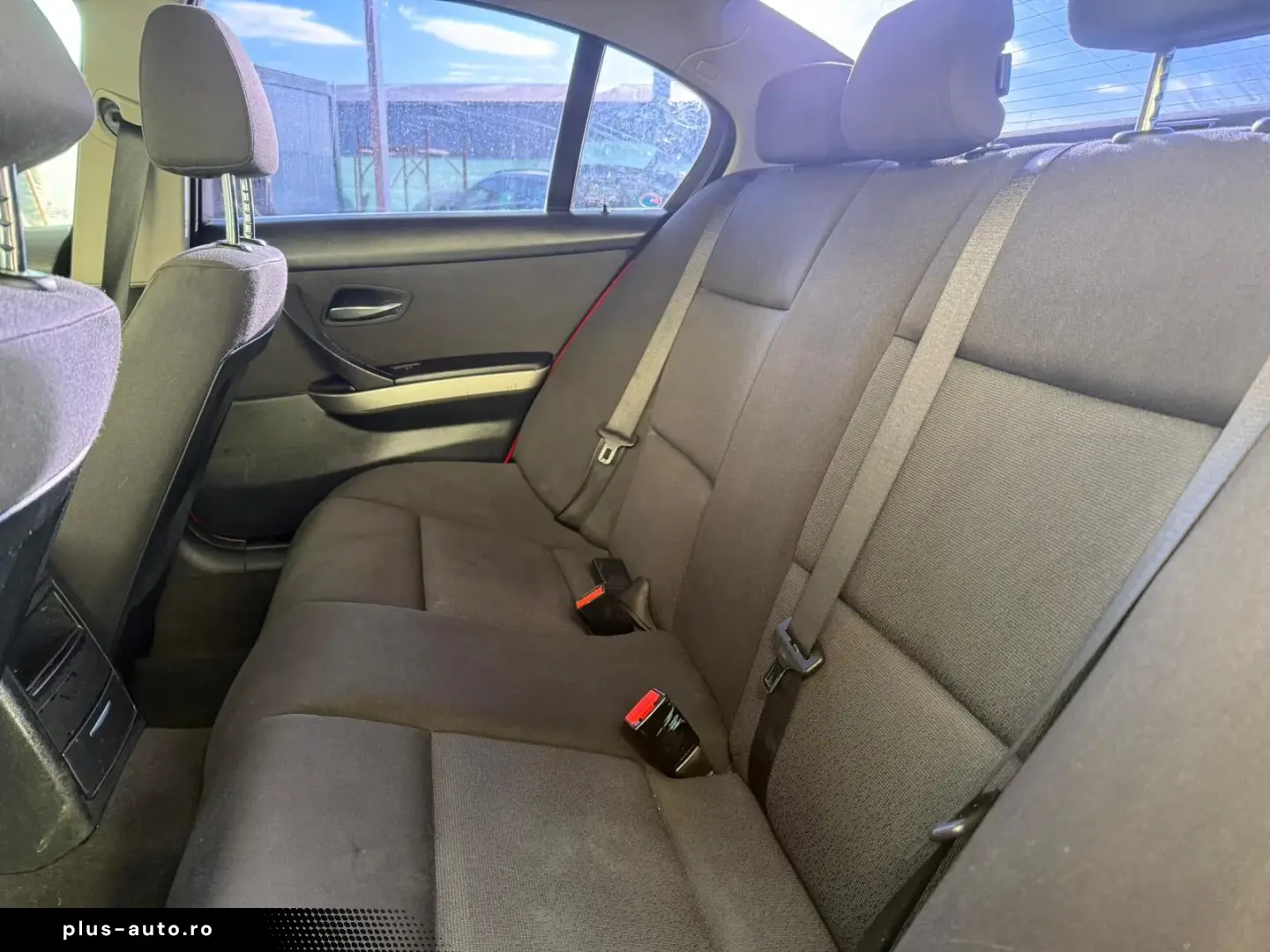 BMW SERIA 3 AUTOMAT 2.0 TDI – TRANSPORT GRATUIT