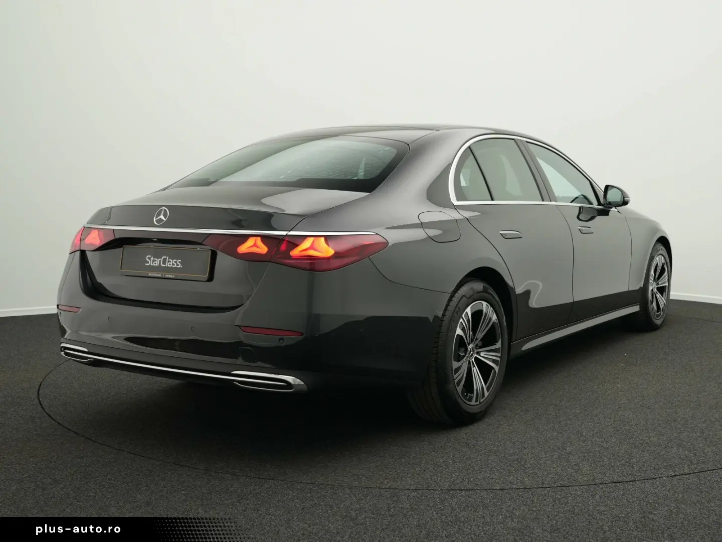 MERCEDES-BENZ E 220 d Avantgarde Digital AHK Airmatic