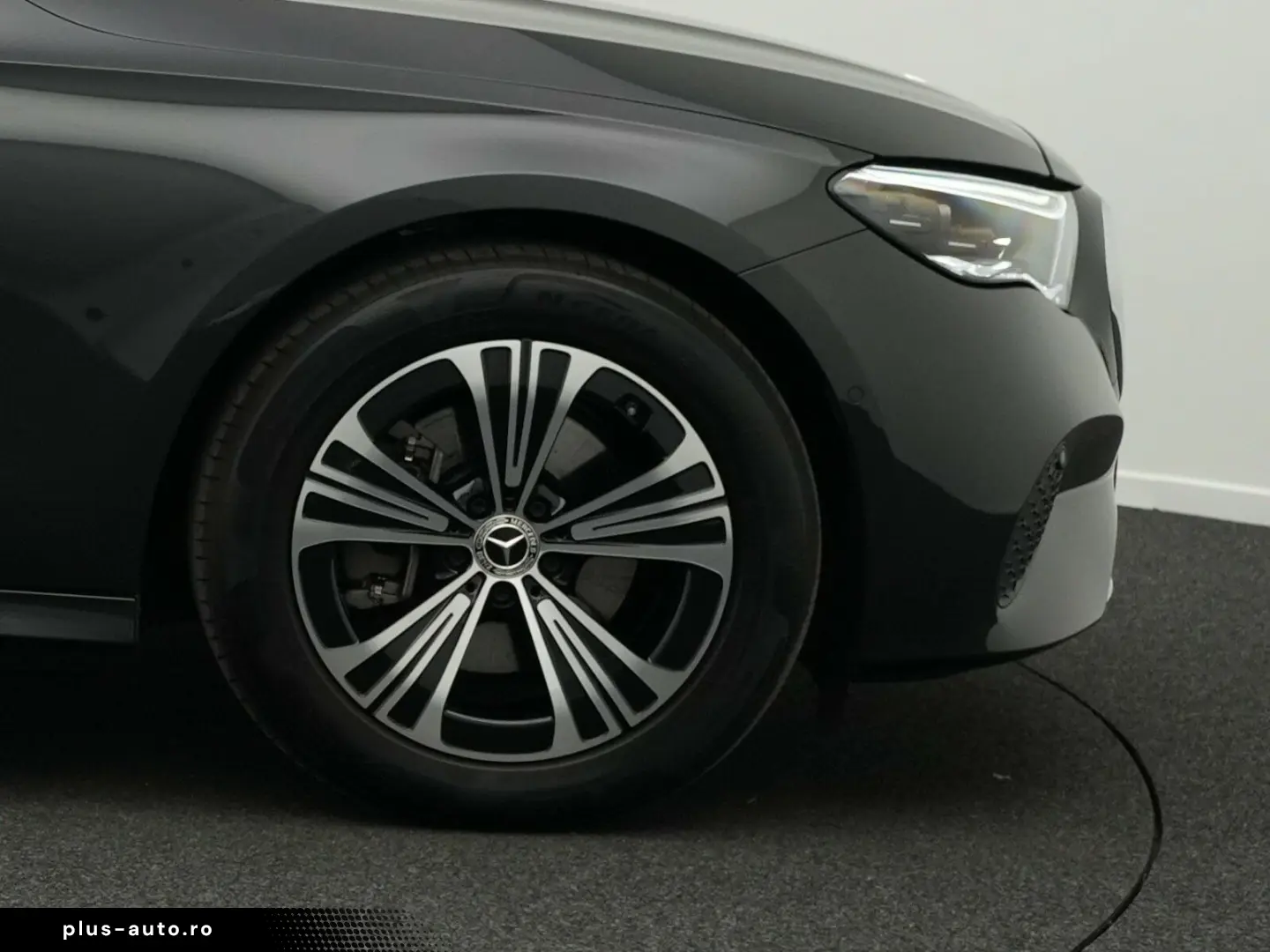 MERCEDES-BENZ E 220 d Avantgarde Digital AHK Airmatic