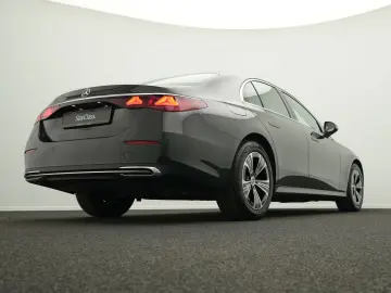 MERCEDES-BENZ E 220 d Avantgarde Digital AHK Airmatic