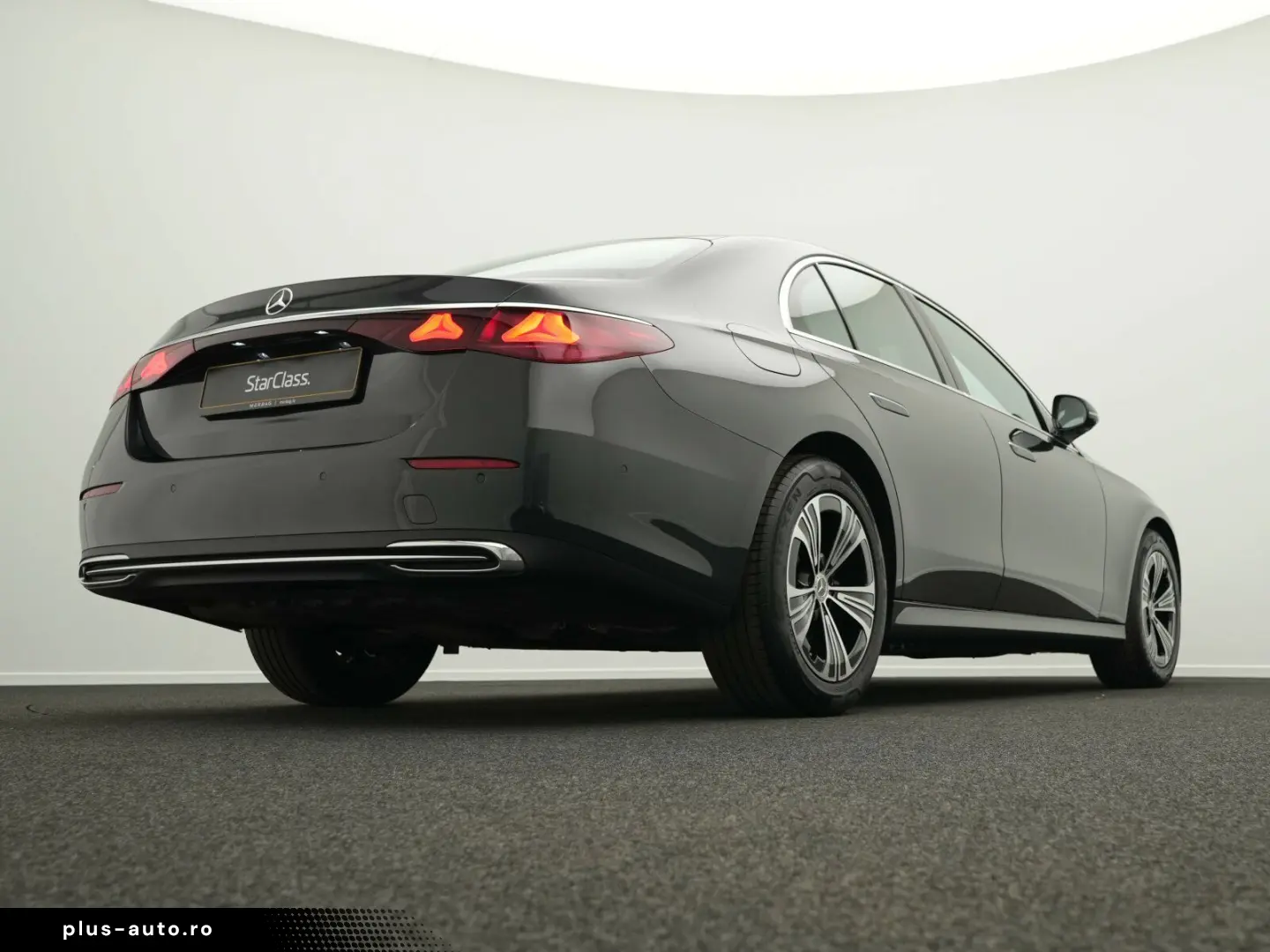 MERCEDES-BENZ E 220 d Avantgarde Digital AHK Airmatic