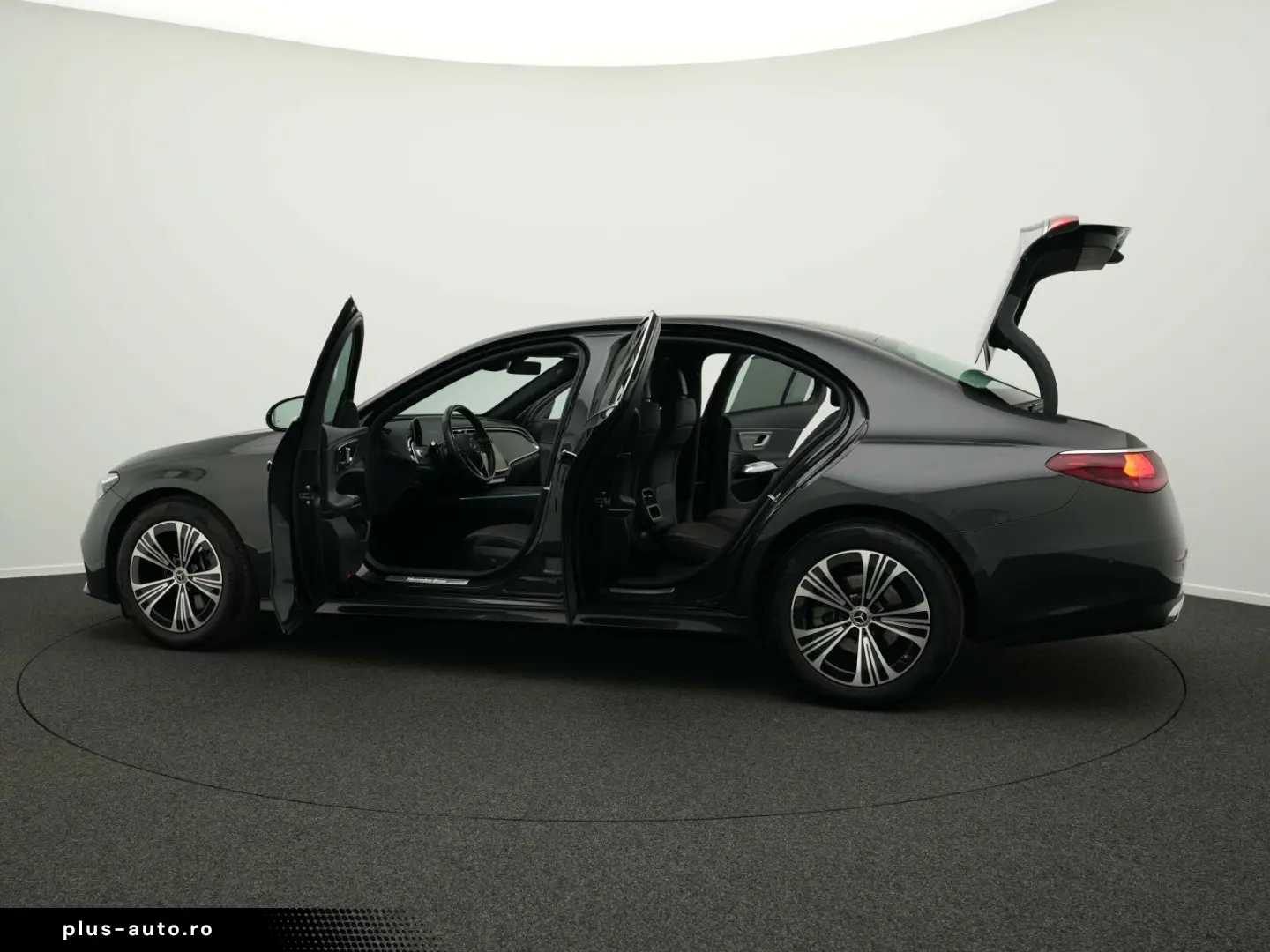 MERCEDES-BENZ E 220 d Avantgarde Digital AHK Airmatic